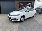 Toyota Auris Touring Sports 1.2T Dynamic, Auto's, Toyota, Origineel Nederlands, Te koop, 5 stoelen, Benzine