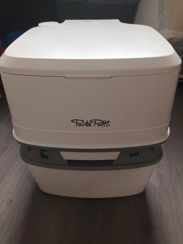 Draagbaar Toilet / Porta Potti beschikbaar voor biedingen