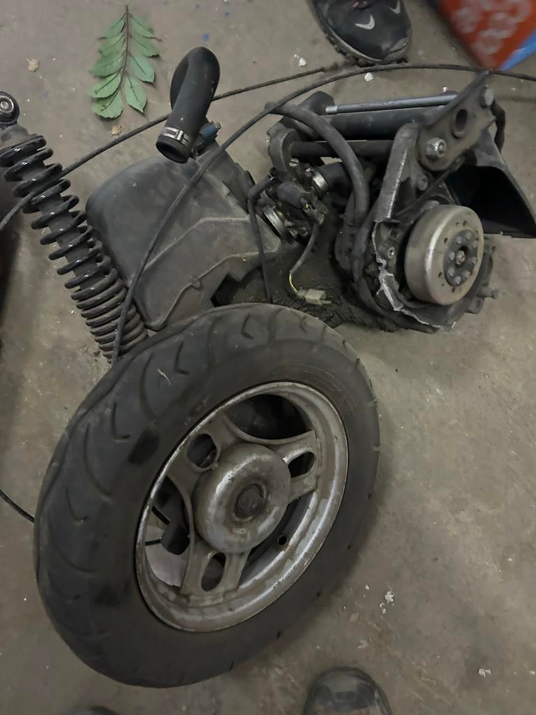 Peugeot Ludix Blok - compleet , Defect ophang punt, Ophalen of Verzenden, Gebruikt, Blok, Peugeot