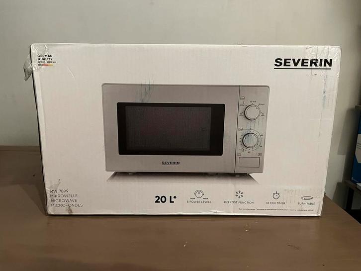 Severin MW 7899 Magnetron - 700W - Ontdooifunctie, Witgoed en Apparatuur, Magnetrons, Nieuw, Vrijstaand, Magnetron, 45 tot 60 cm