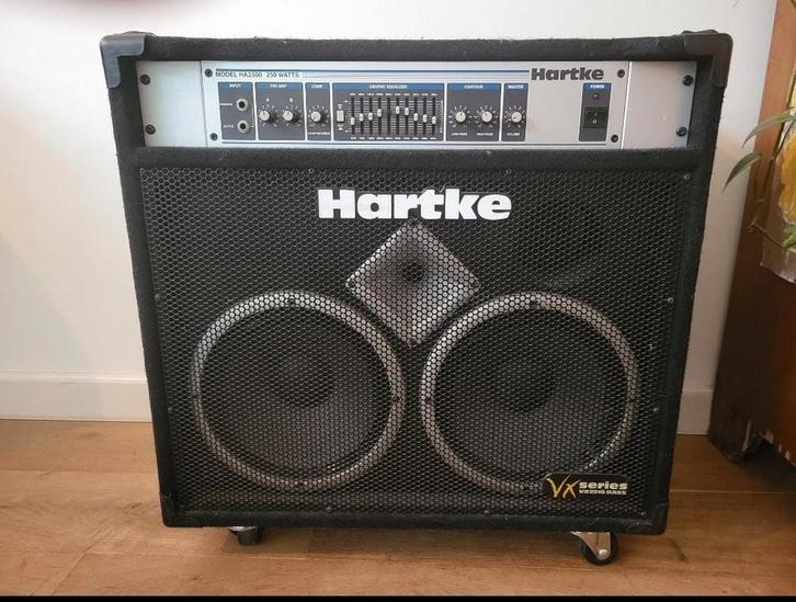 Hartke HA2500 2x10, Muziek en Instrumenten, Versterkers | Bas en Gitaar, Gebruikt, 100 watt of meer, Ophalen