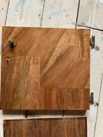 Art deco kastdeurtje frontje, Ophalen