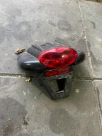 Achterlicht peugeot ludix, Ophalen