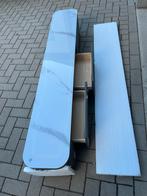 Moderne ladekast met marmeren look – nieuwstaat, Minder dan 50 cm, Info@kastmeubel. com, 100 tot 150 cm, Modern / minimalistis