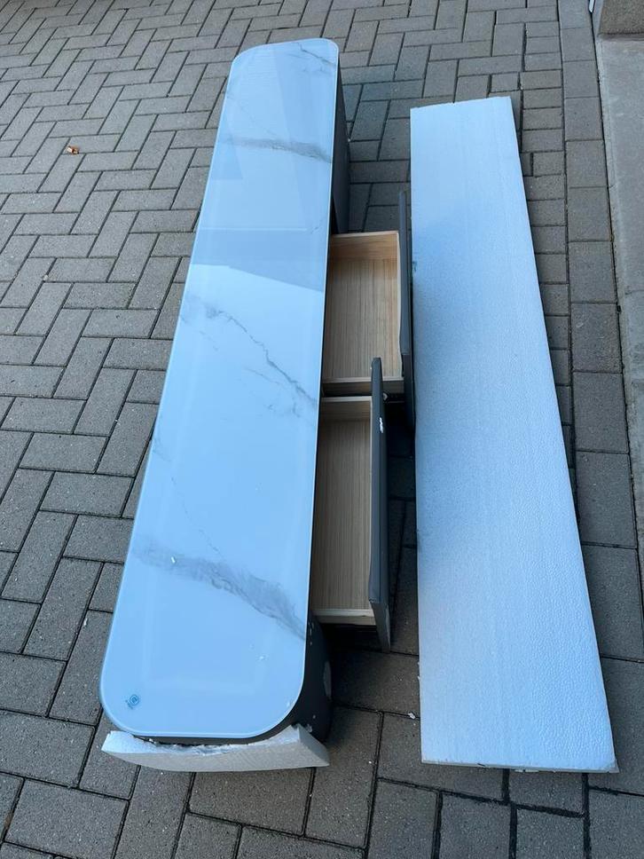 Moderne ladekast met marmeren look – nieuwstaat, Huis en Inrichting, Kasten | Televisiemeubels, Nieuw, 100 tot 150 cm, Minder dan 50 cm