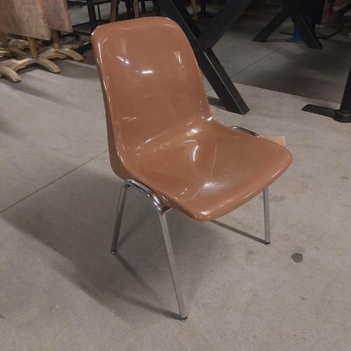 140 vintage kuip stapelbare kantine refter school stoelen!, Huis en Inrichting, Stoelen, Zo goed als nieuw, Vijf, Zes of meer stoelen