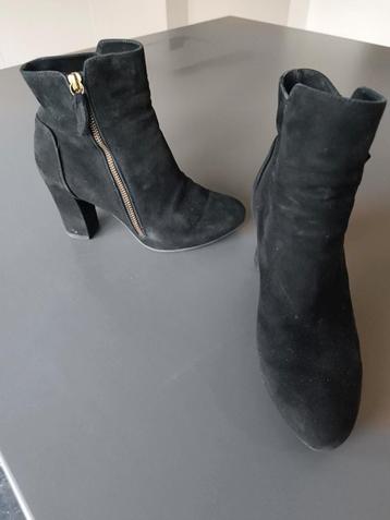 Damesschoenen mt 37 hak suede zwart plateau beschikbaar voor biedingen