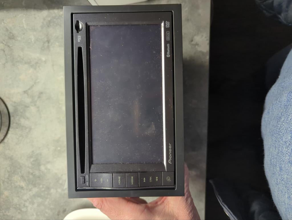 Pioneer AVIC-F920BT Autoradio, Ophalen