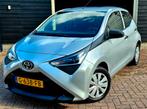 Toyota Aygo 1.0 Vvt-i 72pk 5D 2019 Grijs/ 1e Eig./Inruil mog, Auto's, Voorwielaandrijving, Stof, Zwart, 4 stoelen