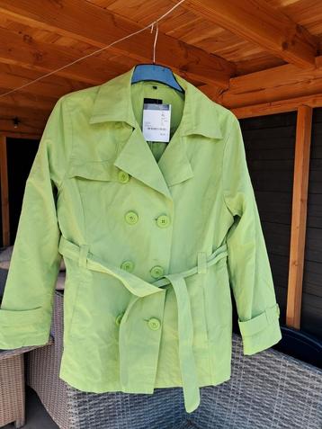 Groene trenchcoat maat xl  beschikbaar voor biedingen