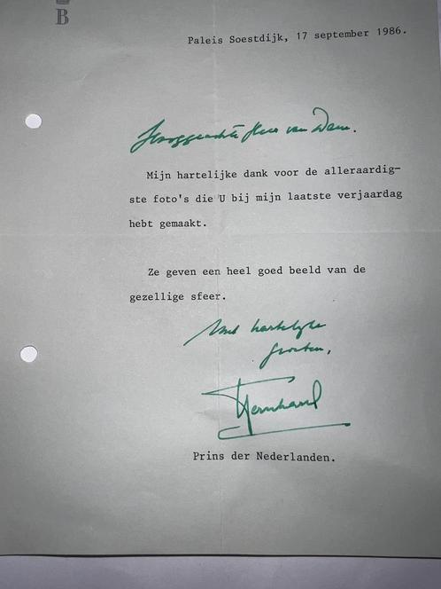 Prijsverlaging, gesigneerd  in Bernhards groene inkt, Verzamelen, Koninklijk Huis en Royalty, Zo goed als nieuw, Kaart, Foto of Prent