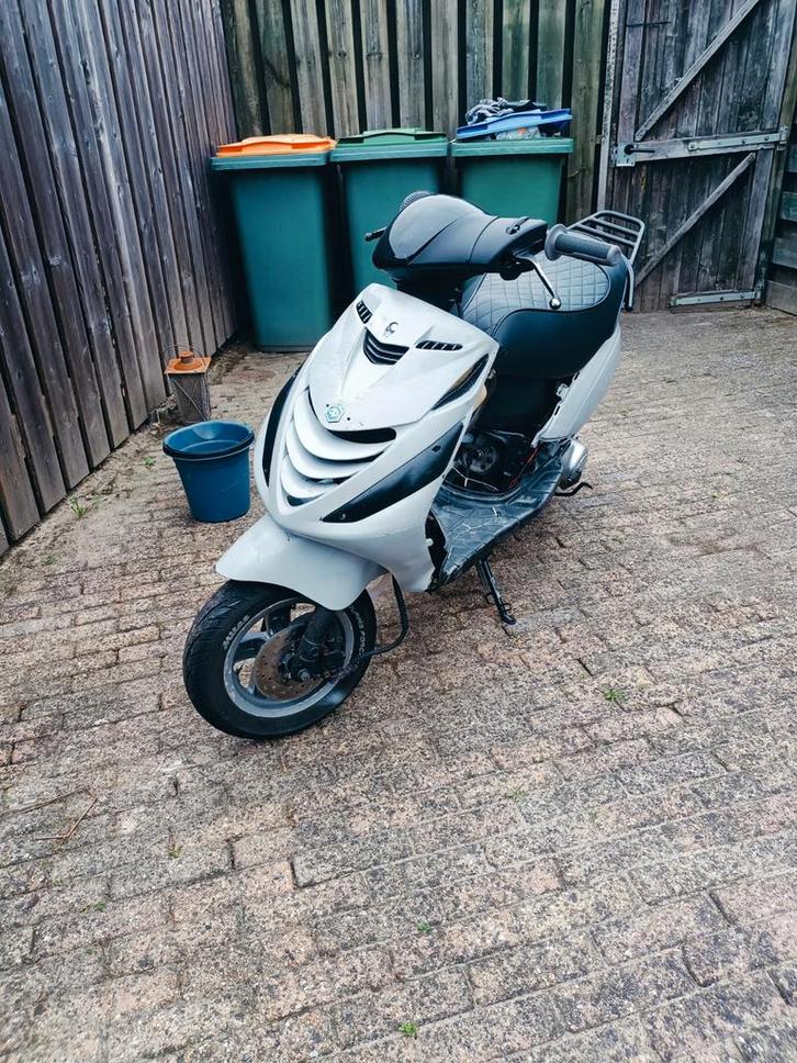 Piaggio zip 2t 70cc met Gilera runner dd lc blok wok, Fietsen en Brommers, Brommeronderdelen | Scooters, Zo goed als nieuw, Ophalen