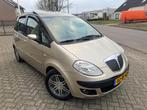 Lancia Musa 1.4-16V Platino+ Airco,Panoramadak,Leer,trekhaak, Auto's, Lancia, Voorwielaandrijving, 15 km/l, Gebruikt, 400 kg