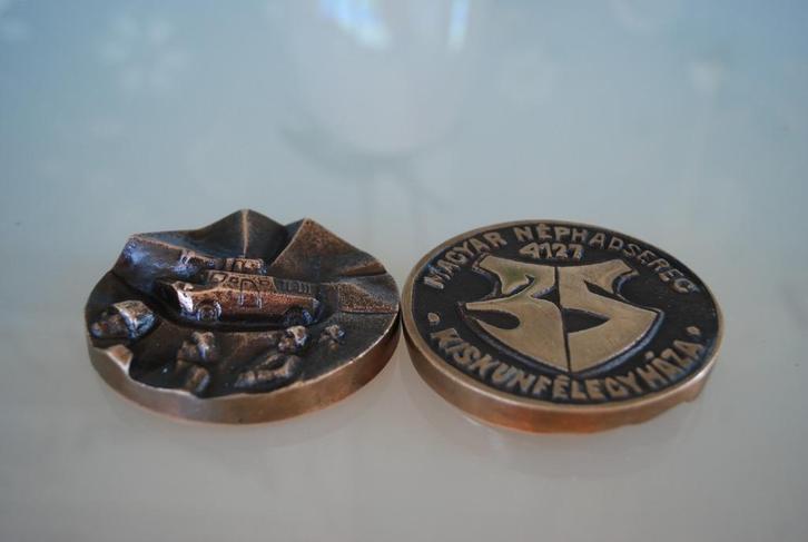 Tank Brons Oud Warschaupact met Plaque met 4 Soldaten, Antiek en Kunst, Curiosa en Brocante, Ophalen of Verzenden