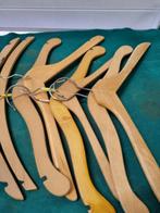 kleerhangers hout acht stuks, Kleding | Dames, Kledinghangers, Ophalen of Verzenden, 'T Olde Gre-j, Info@toldegrej.nl, Endepoelstraat 20f Didam