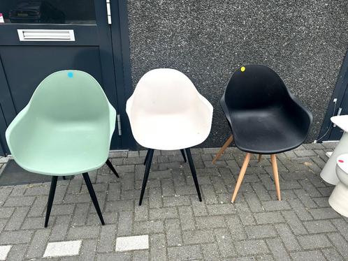 3 super leuke Label51 kunststof eetkamerstoelen in wit, zwar, Huis en Inrichting, Stoelen, Nieuw, Drie, Kunststof, Wit, Ophalen