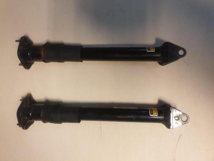 Achter schokdempers W164 ML A1643202431 schokbreker, Auto-onderdelen, Ophanging en Onderstel, Mercedes-Benz, Gebruikt, Ophalen