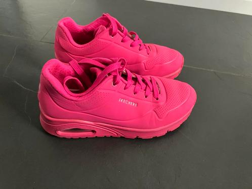Weinig gedragen fuchsia roze skechers, Kleding | Dames, Schoenen, Zo goed als nieuw, Sneakers of Gympen, Roze, Ophalen of Verzenden