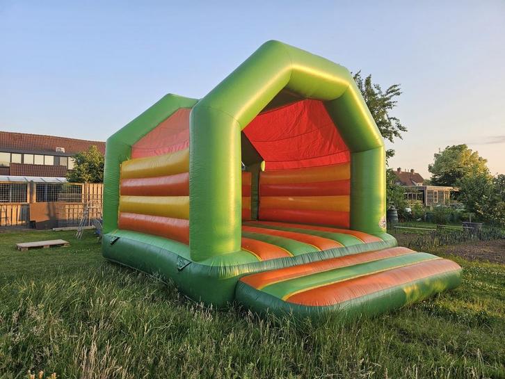 Springkussen te huur Almere, Amsterdam, Gooi, Hobby en Vrije tijd, Feestartikelen | Verhuur, Zo goed als nieuw, Overige, Ophalen