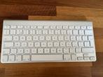 Apple Draadloos Toetsenbord, Gebruikt, Multimediatoetsen, Ophalen of Verzenden, Draadloos
