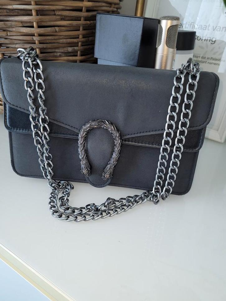 Zwarte Schoudertas met Ketting, Sieraden, Tassen en Uiterlijk, Tassen | Damestassen, Gebruikt, Schoudertasje, Zwart, Ophalen of Verzenden