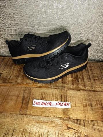 Skechers maat 43 beschikbaar voor biedingen