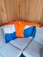 Oranje longsleeve met vlag eraan aanvast.2 stuks L/ XL, Hobby en Vrije tijd, Feestartikelen, Ophalen of Verzenden, Nieuw, Oranje of Koningsdag