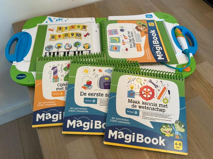 V-tech Magibook met 4 boekjes, Kinderen en Baby's, Speelgoed | Educatief en Creatief, Gebruikt, Elektronica, Puzzelen, Taal en Lezen