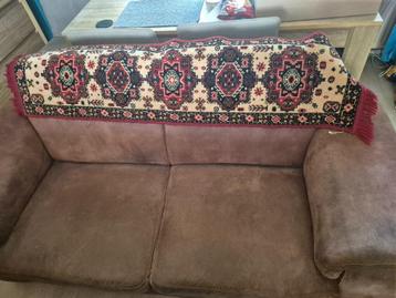Tafelloper 140 Cm Lengte 40 Cm Breed ZGAN  beschikbaar voor biedingen