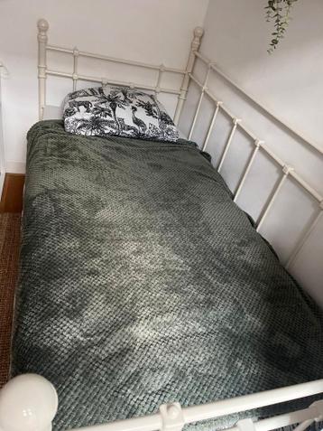 Bedframe - MOET WEG - afbeelding 2