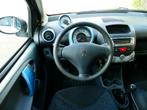 Peugeot 107 1.0-12V Urban Move 5-deurs Airco Zuinig Youngtim, Voorwielaandrijving, Stof, Gebruikt, 4 stoelen