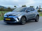 Toyota C-HR 1.8 Hybrid Active Full LED / CAMERA / ECC / NAVI, Auto's, Toyota, 725 kg, 4 cilinders, Leder en Stof, 98 pk