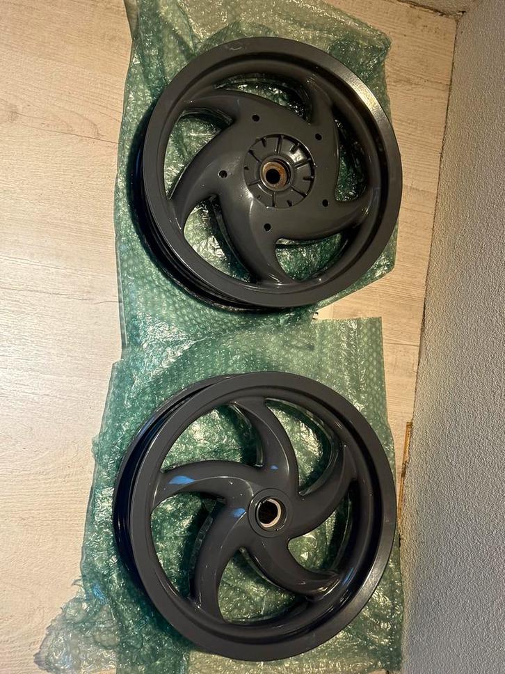 Gilera Runner Velgen Set 125 180, Fietsen en Brommers, Scooters | Piaggio, Gebruikt, Ophalen