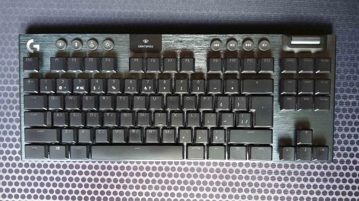 Logitech G915 TKL en nog meer, Computers en Software, Toetsenborden, Zo goed als nieuw, Qwerty, Draadloos, Ergonomisch, Toetsenbord en muis-set