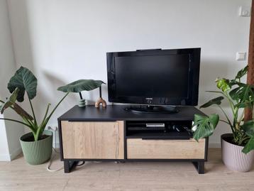 Tv meubel beschikbaar voor biedingen