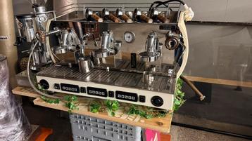 La Nuova Era Altea 3GR espressomachine + 2 molens top! beschikbaar voor biedingen