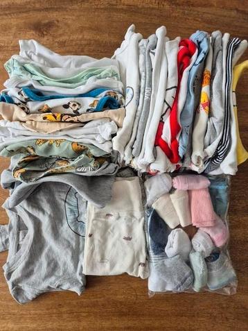 Kledingbundel maat 62-68 beschikbaar voor biedingen