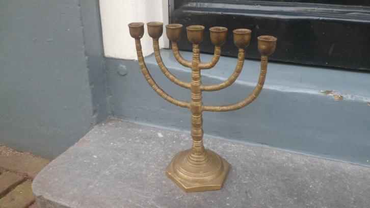 Authentieke Menora / tafelkandelaar Joodse kandelaar 24 cm h, Antiek en Kunst, Antiek | Kandelaars, Koper of Brons, Ophalen of Verzenden