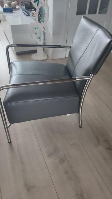 Bert Plantagie Class fauteuil  kleur grijs /metalen frame beschikbaar voor biedingen