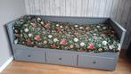 Grijze Ikea Hemnes bedbank + 2 matrassen, Eenpersoons, Ophalen of Verzenden, Zo goed als nieuw, 80 cm