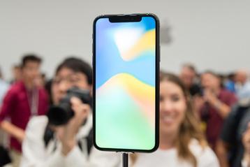 iPhone X glas gebroken of LCD, wij repareren hem beschikbaar voor biedingen