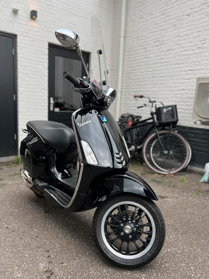Vespa Sprint E4 45 km/h Iget, Fietsen en Brommers, Scooters | Vespa, Zo goed als nieuw, Overige modellen, Maximaal 45 km/u, Benzine