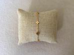 Gouden petite monogram klaver armband verguld en waterproof, Staal, Nieuw, Ophalen of Verzenden, Met bedels of kralen