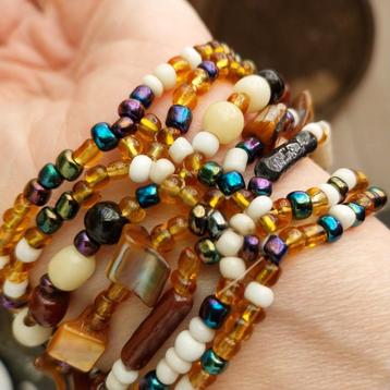 Elastische armband met schelp, glas, acryl. #1046 beschikbaar voor biedingen