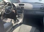 Toyota Avensis wagon 1.8 VVTi Linea Luna Trekhaak Navi Clima, Voorwielaandrijving, 65 €/maand, 1794 cc, 4 cilinders