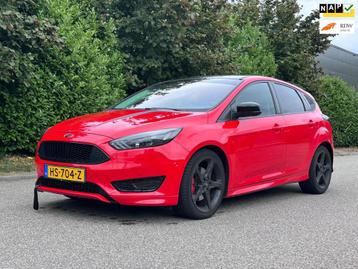 Ford Focus 1.5 Red Edition 5DR*Luxe uitvoering*NAP*Cruise*Ai beschikbaar voor biedingen
