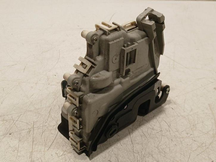 Slot mechaniek portier elektrisch centrale vergrendeling lin, Auto-onderdelen, Carrosserie en Plaatwerk, Audi, Gebruikt, Herkomst onderdeel bekend