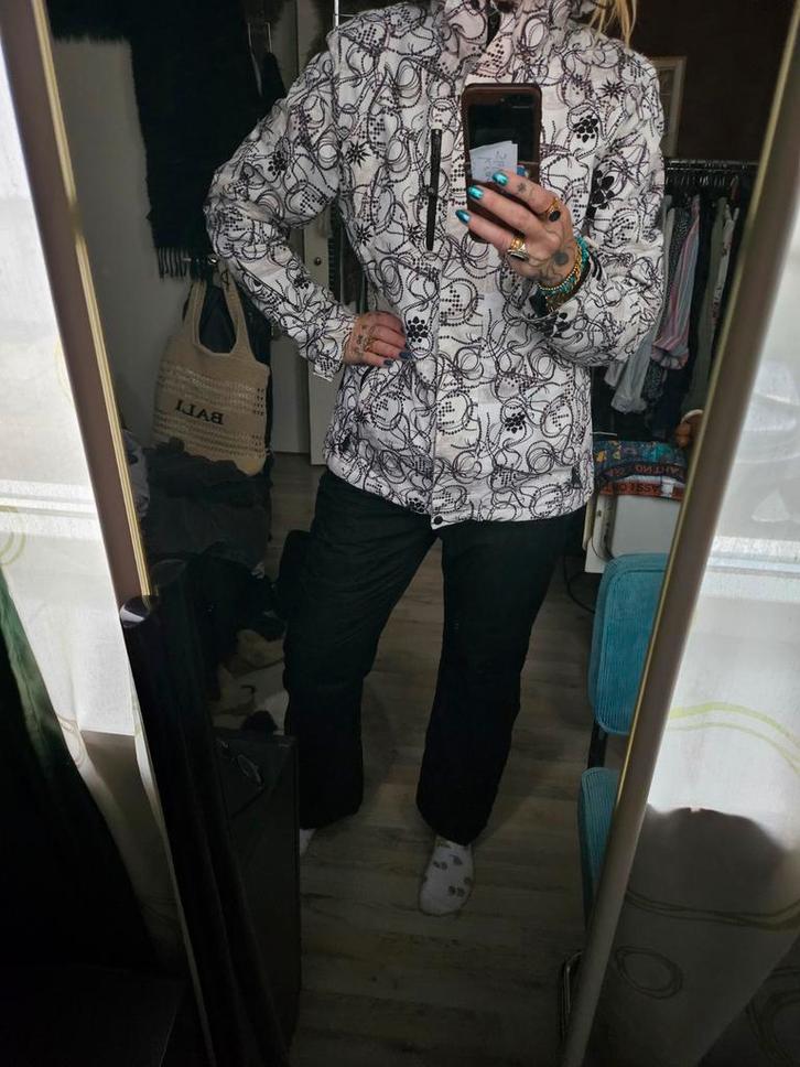 Zwart Wit Skipak Falcom Jas, Lutha Broek - Maat L, Kleding | Dames, Wintersportkleding, Gedragen, Pak, Maat 42/44 (L), Ophalen of Verzenden