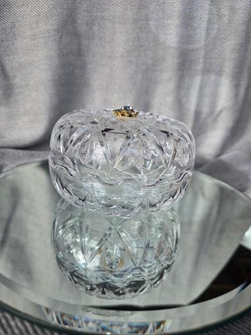 Kristallen Snuisterijdoosje beschikbaar voor biedingen