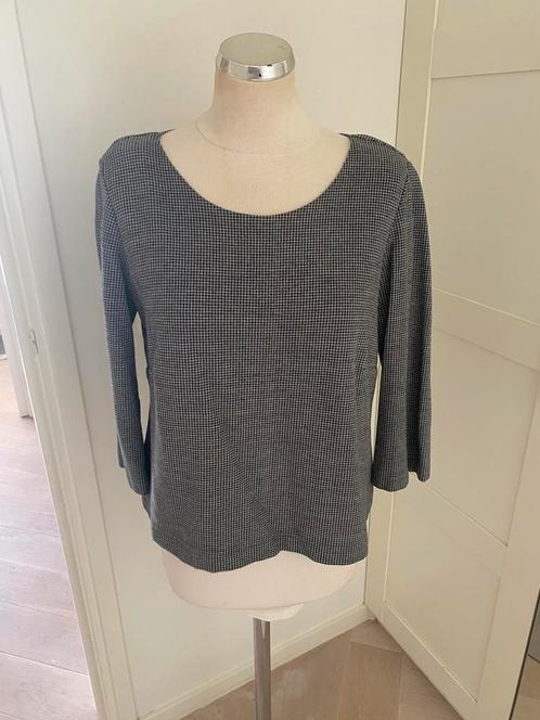 Madeleine Grijze top de stof is dubbel, Kleding | Dames, Blouses en Tunieken, Zo goed als nieuw, Maat 38/40 (M), Grijs, Ophalen of Verzenden